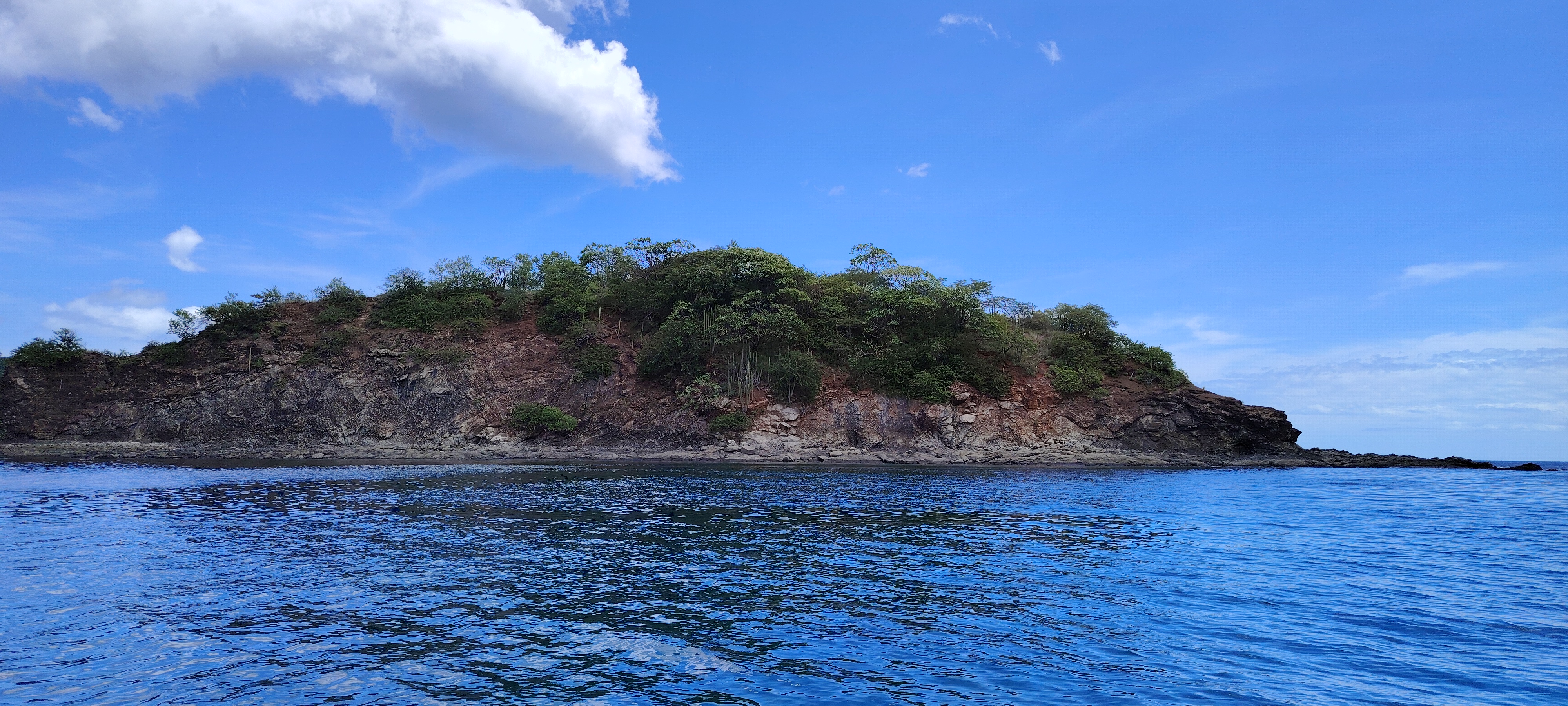 Inshore tour island scenery